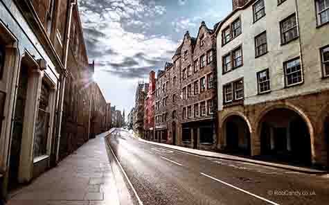 <p>Edinburgh's Royal Mile no people</p>