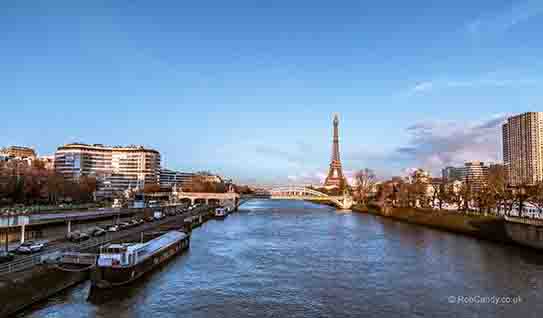 <p>Evening in Paris</p>